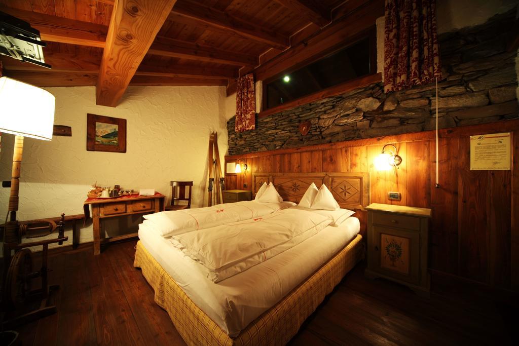 Eco Chalet Maison Dominique Challand-Saint-Anselme Eksteriør bilde