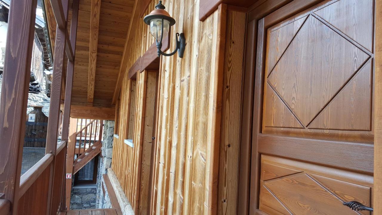 Eco Chalet Maison Dominique Challand-Saint-Anselme Eksteriør bilde
